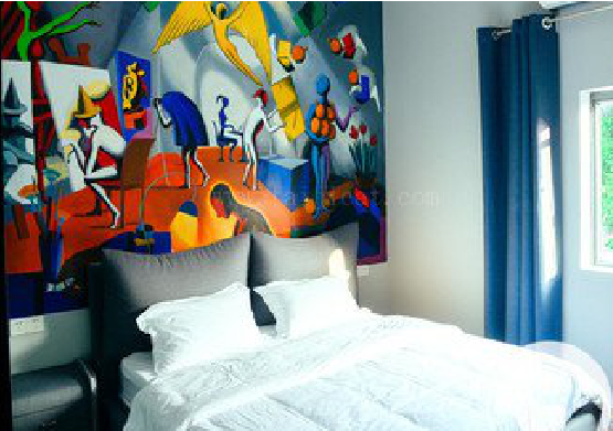 桃江对于酒店的墙体彩绘而言更注重哪些方面？